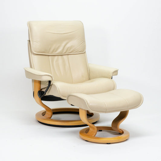 Ekornes Stressless Admiral (L) mit Hocker