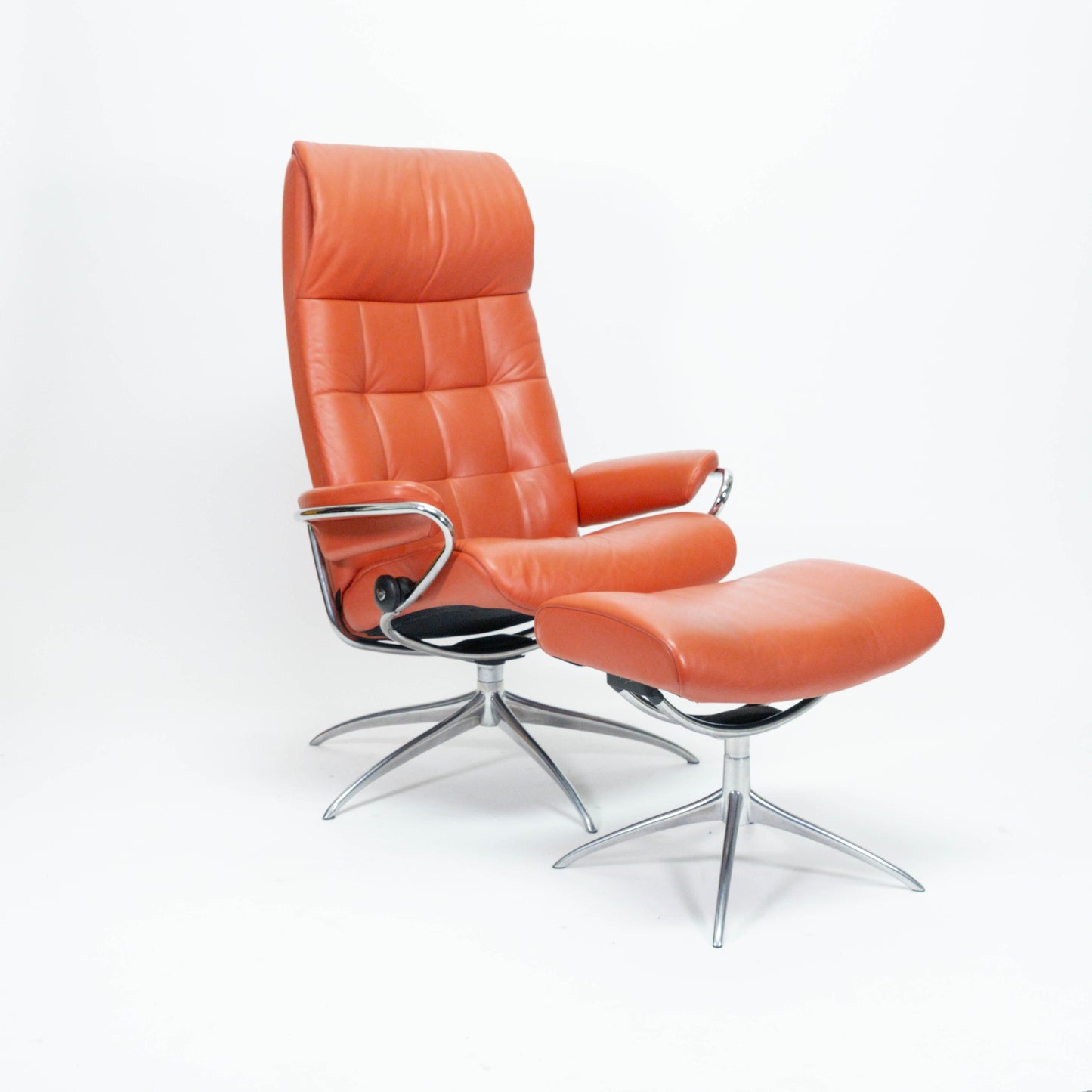 Ekornes Stressless London High Back (M) mit Hocker rot