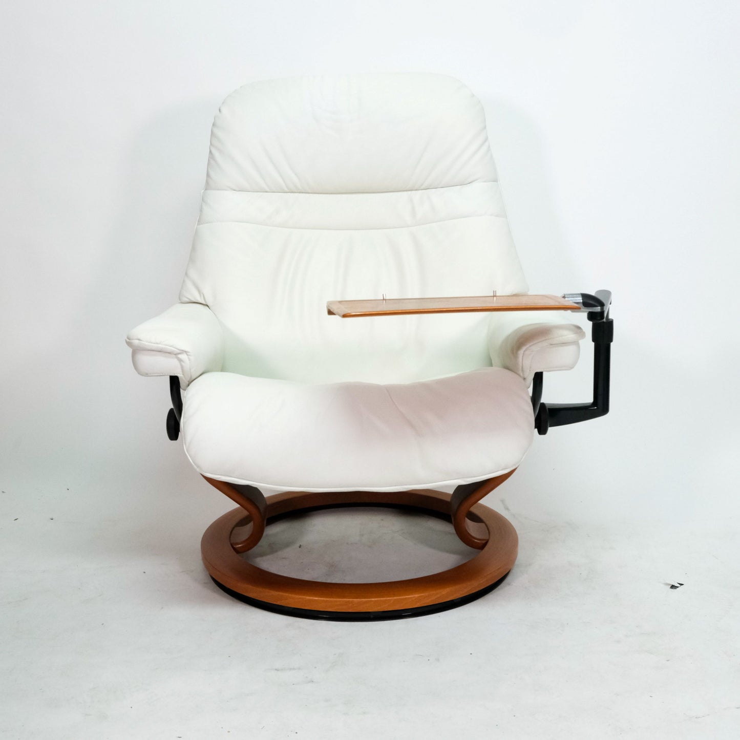 Ekornes Stressless Sunrise (L) mit Hocker & Multifunktionstisch