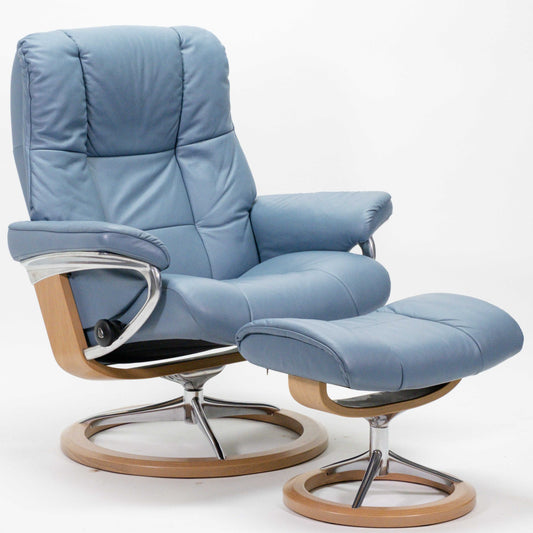 Ekornes Stressless Mayfair (L) mit Hocker Signature blau